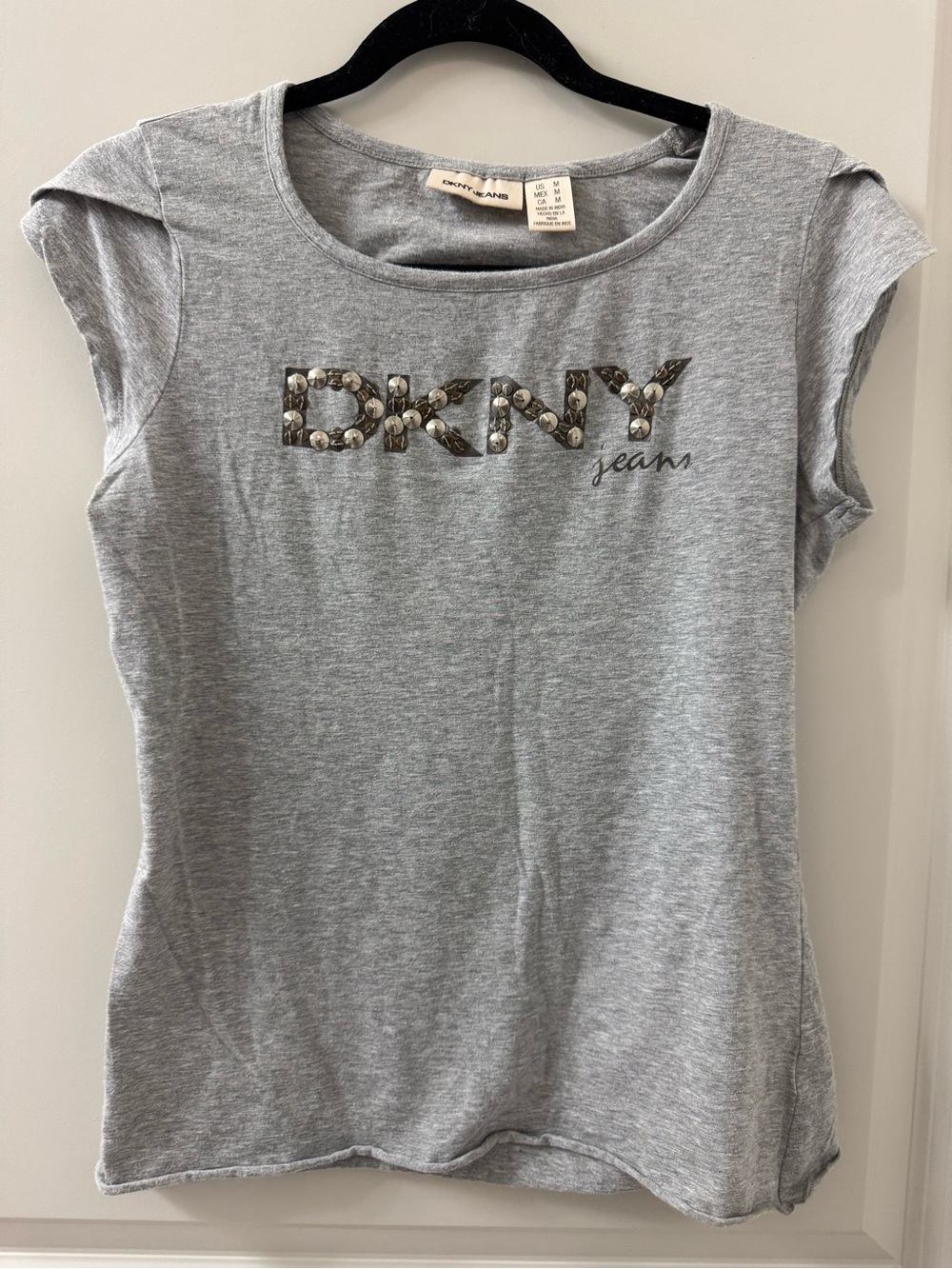 DKNY Jeans Gray Studded Logo Tee Y2K Baby Tee Size M Vintage Vtg Fitted Scoop